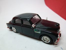 Alfa Romeo 1900 - Policia Stradale - mit verkürzter Antenne