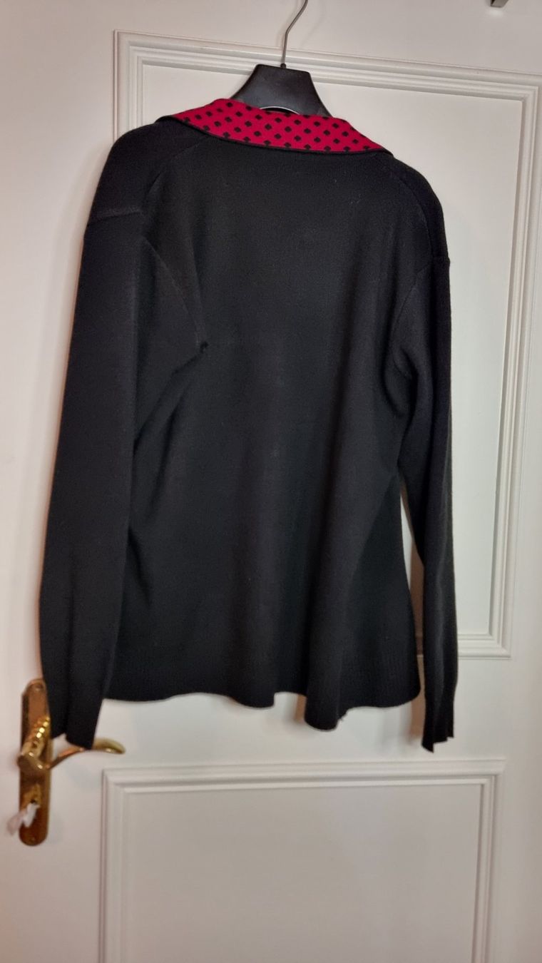 Vestes: Vintage Schwarze Strickjacke mit rotem Einsatz Gr. 42 – D'occasion à Wald ZH par CapLux 3