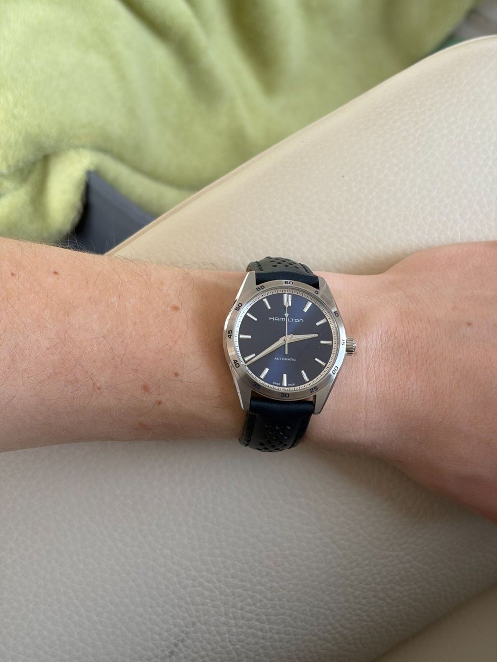 Hamilton Orologi: Hamilton Jazzmaster Performer Auto 38mm Blau H36215640 – Nuovo (secondo la descrizione) da Horgen venduto da magma94 2