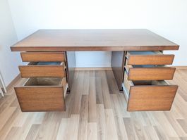 Bürotisch