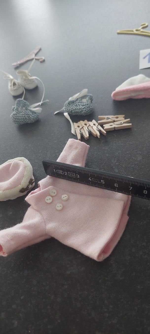 Puppenhäuser & -möbel: Kleine Puppenkleidchen etc.  – Neu (gemäss Beschreibung) aus Muri AG von nindo1 2