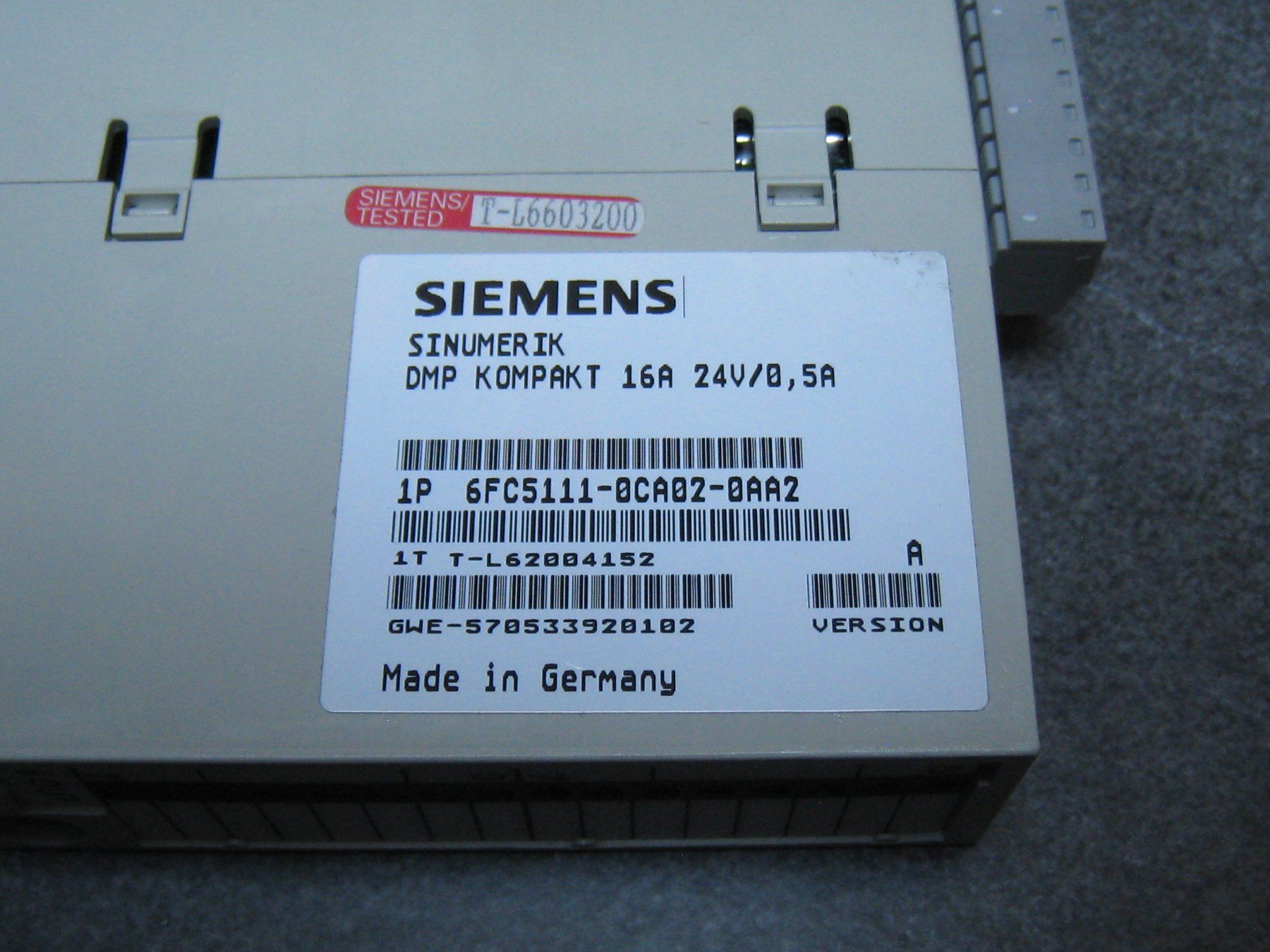 Siemens Elektronikbauteile: Siemes Sinumerik Modul DMP Kompakt 16A 24V/0.5A – Defekt aus Näfels von Derglarner 3