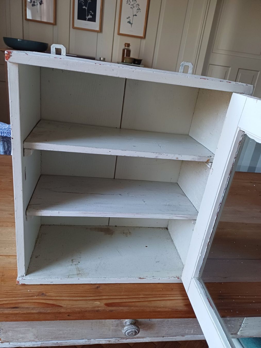 Armadi: Kleiner alter Wandschrank Wandkasten – Usato da Elgg venduto da Flurinal 2