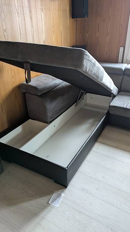 Divani: Ecksofa mit Bettfunktion – Usato da Etziken venduto da Matrix80 3