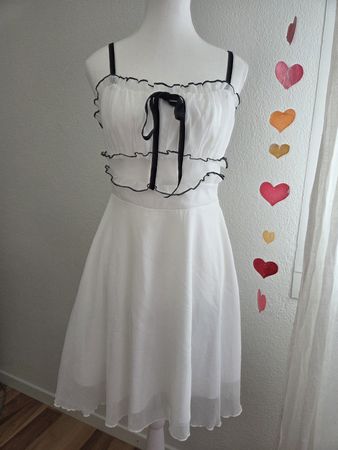 Kleid weiss Grösse S Rschenband schwarze Träger