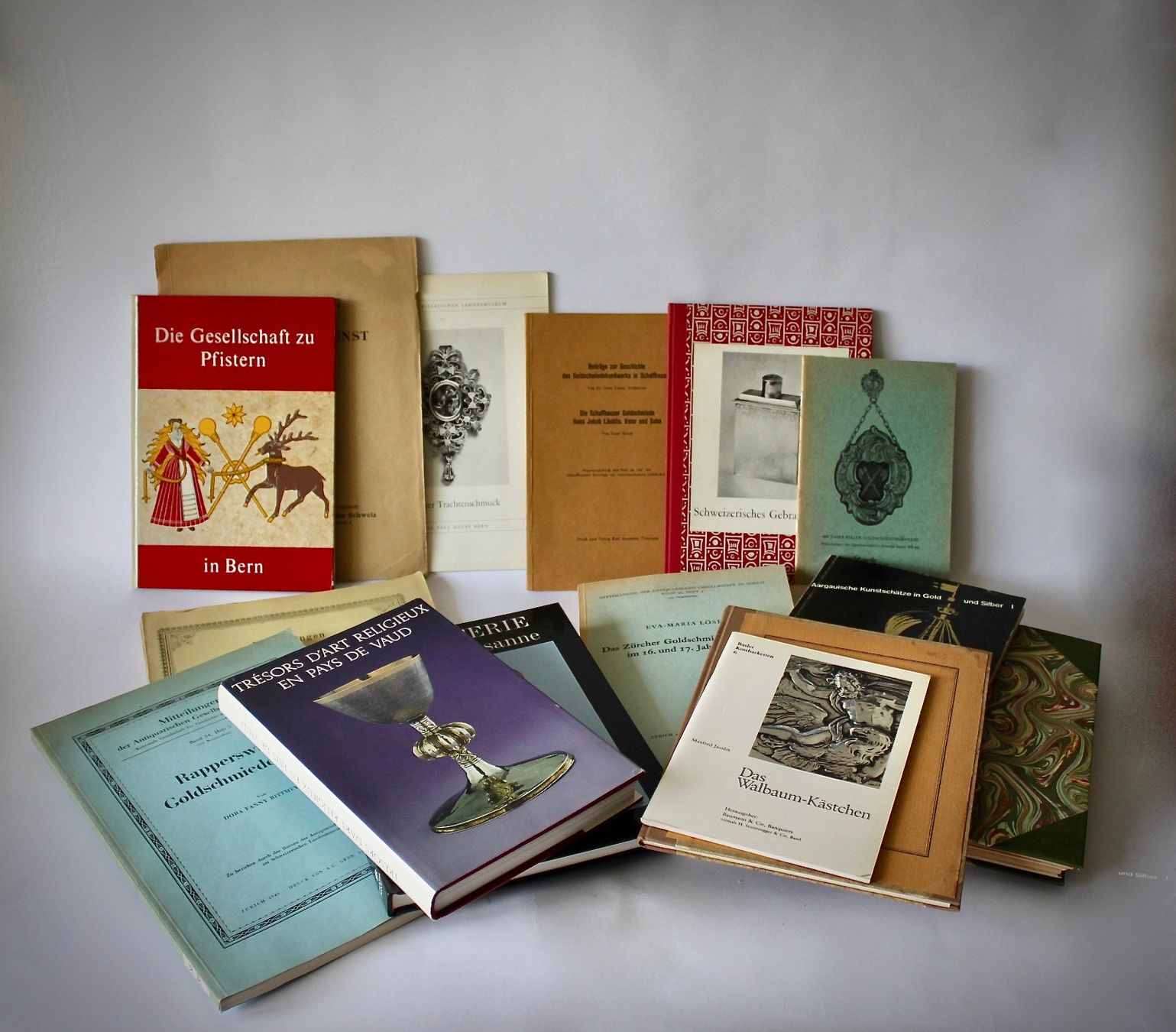 Libri: SCHWEIZER SILBER, DIVERSE DOKUMENTATION (18 STK), GEBRAUCHT. – Usato da Grandcour venduto da Flowerstyle