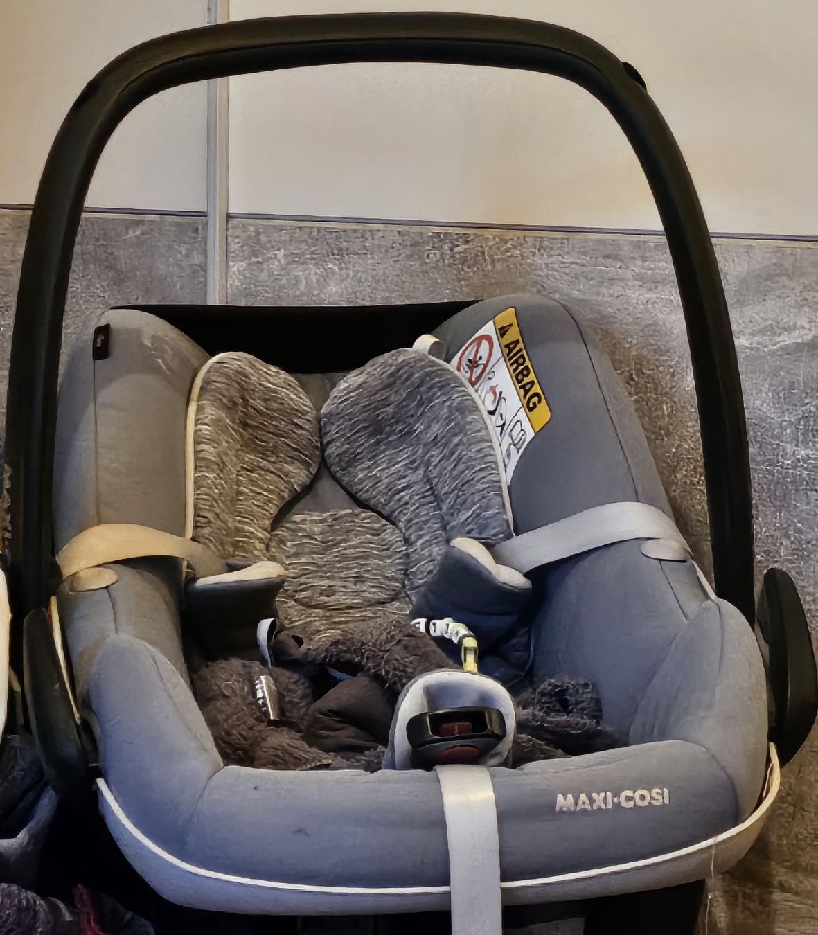 Maxi-Cosi Seggiolini per auto: siège auto maxi cosi – Usato da Chavannes-sous-orsonnens venduto da nes_cb72