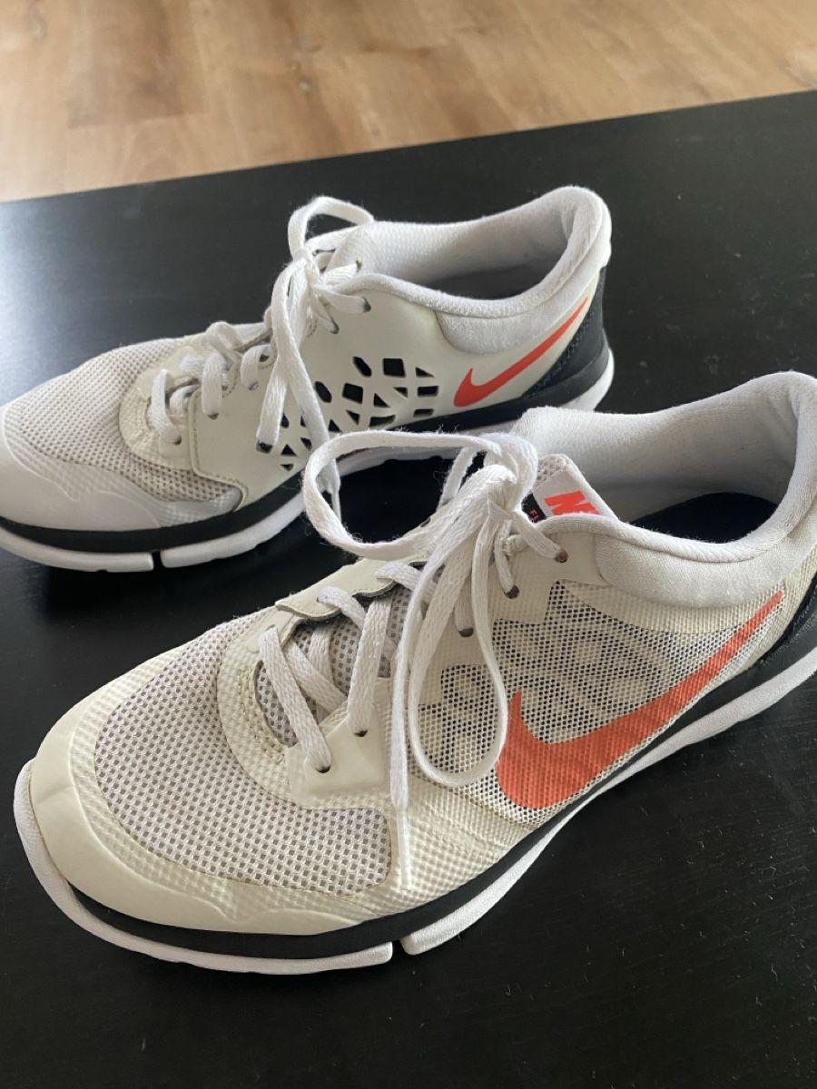 Nike Scarpe da donna: Nike Flex 2015 Run Damen Gr. 39 – Usato da Ittenthal venduto da Lorinakuprecht0 1