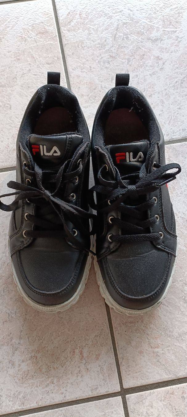 Fila Scarpe da donna: FILA Sneaker Gr. 39 – Usato da Porza venduto da tbch