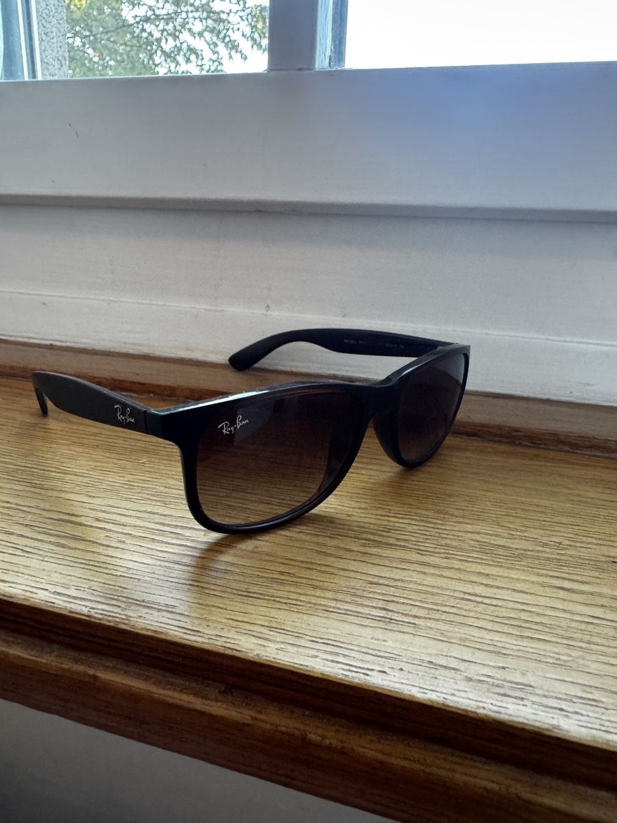 Ray-Ban Lunettes & Verres: Ray Ban Sonnenbrille – D'occasion à Zürich par Leined