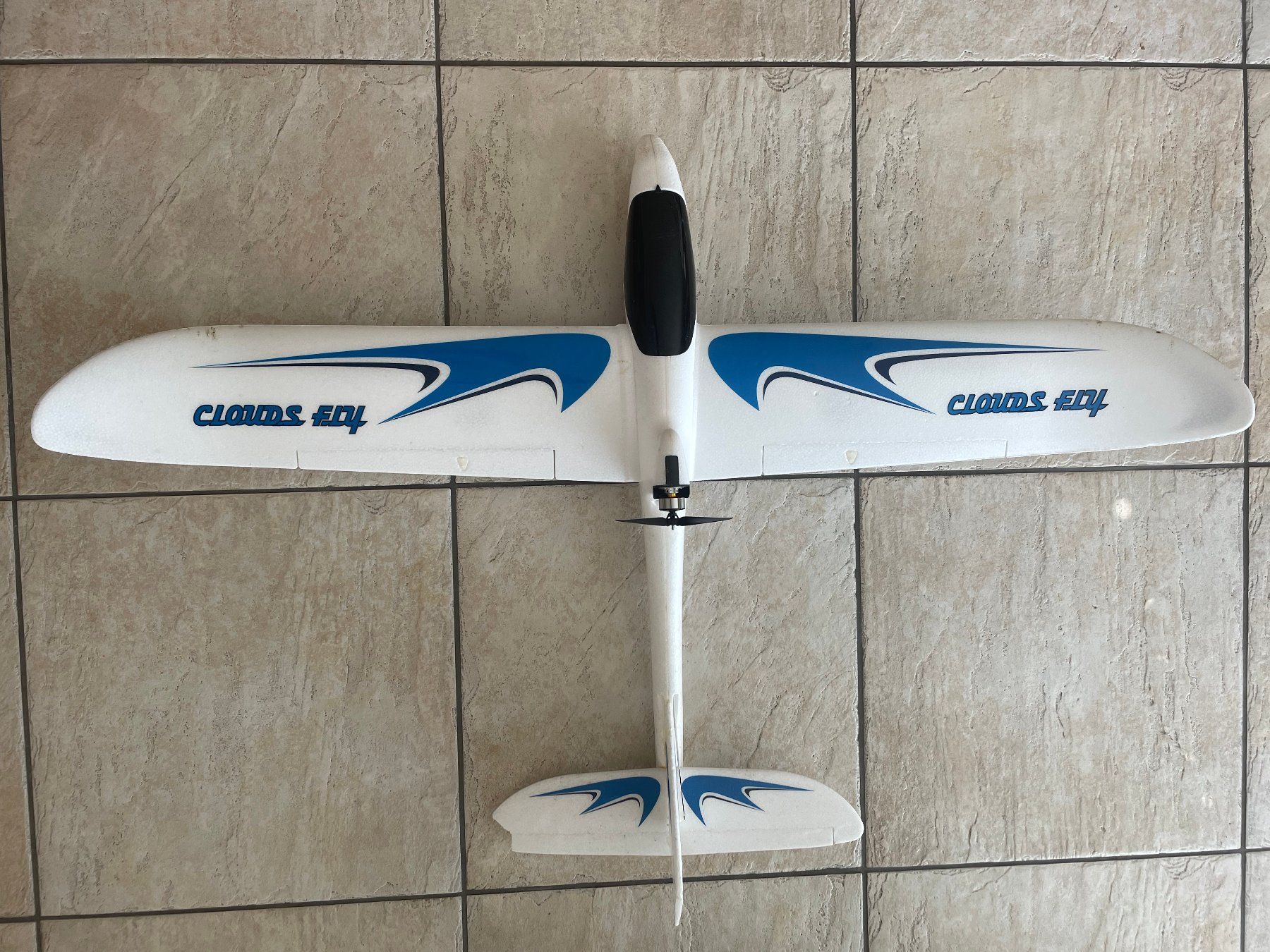 Spektrum RC Modellbau: DX6 + Clouds Fly + Wing Wing Z-84 + div. Zubehör – Gebraucht aus Cham von Ebbieli 1