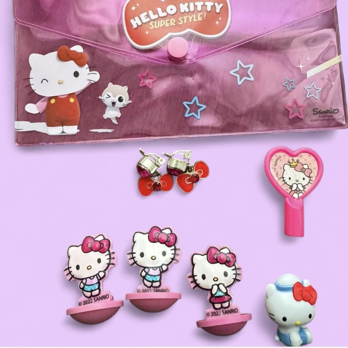 Hello Kitty Giocattoli: 🎀HELLO KITTY BUNDLE🎀 – Usato da Dietikon venduto da athiinax 1