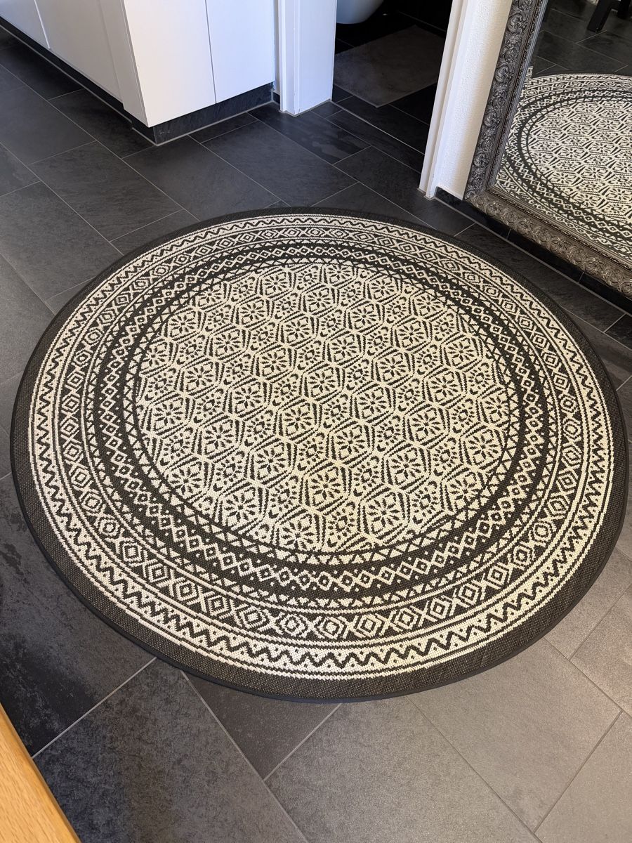 Teppiche: Teppich rund – Gebraucht aus Baden von sch_v9d5 1