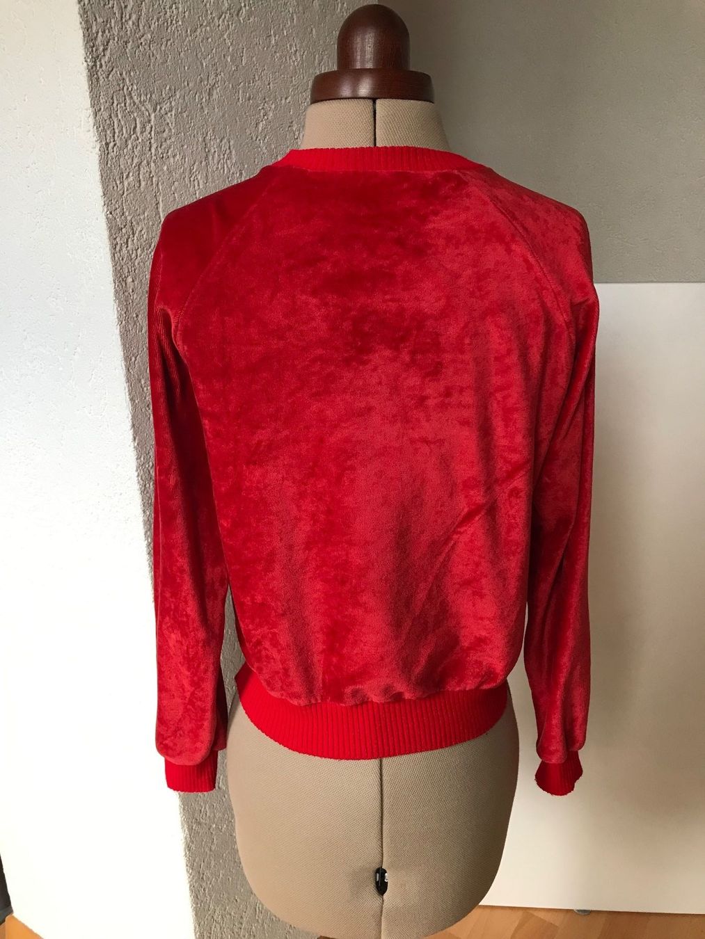 La Redoute Maglioni & Felpe: Pull léger en velours collaboration LaRedoute x Collector – Usato da Basel venduto da Maria-Alexa 2