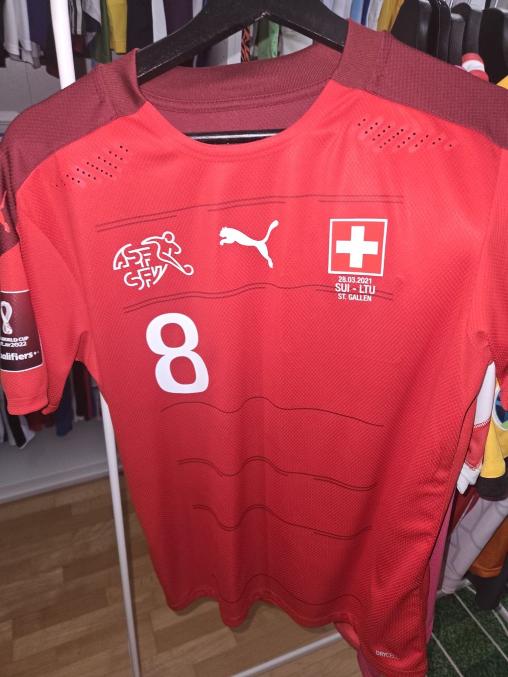 Canottiere & Pantaloni: Match Issued Trikot Freuler Schweiz – Usato da Wilen b. Wollerau venduto da Baliman33