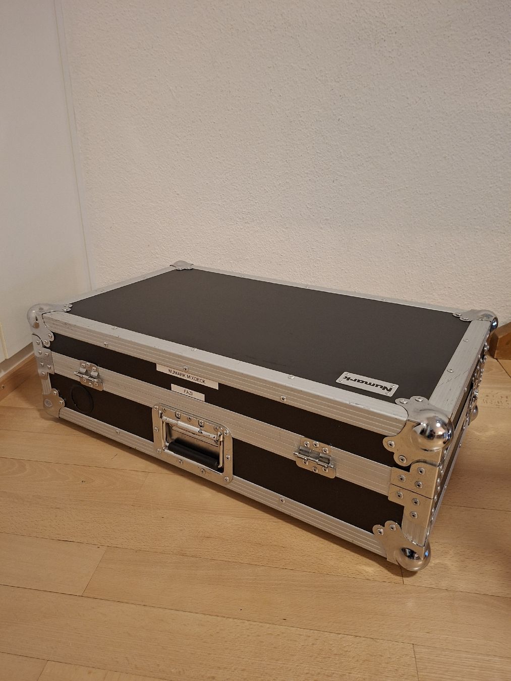 Numark Console di mixaggio: Numark Mixdeck DJ Controller mit Flightcase (Top Zustand) – Usato da Stans venduto da Zibi81 5