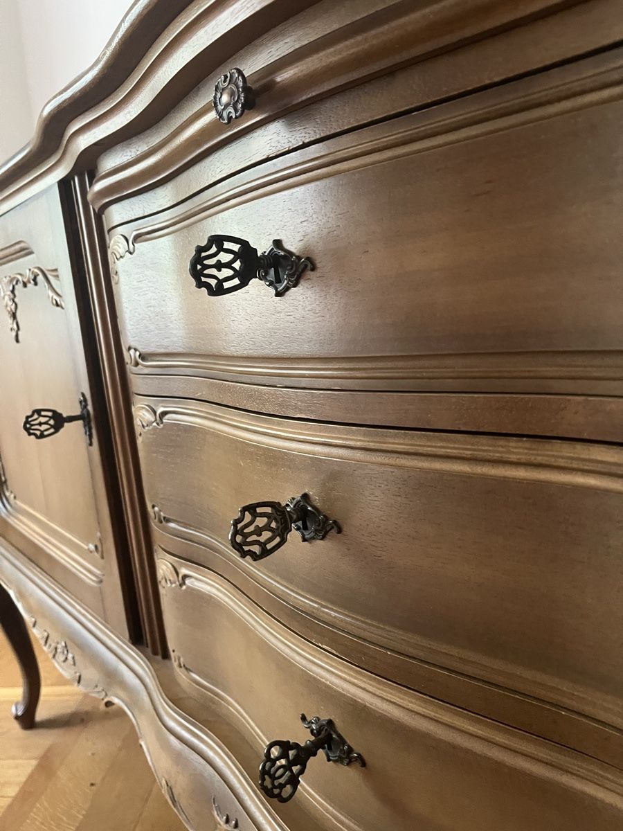 Credenze: Schönes Buffett im Louis XV Stil – Usato da Solothurn venduto da Bobesch08 1