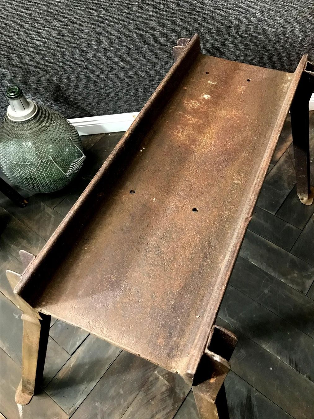 Tavoli: Tisch Industrial Design, Eisen Beistellt – Usato da Laufenburg venduto da industrial-silence 1