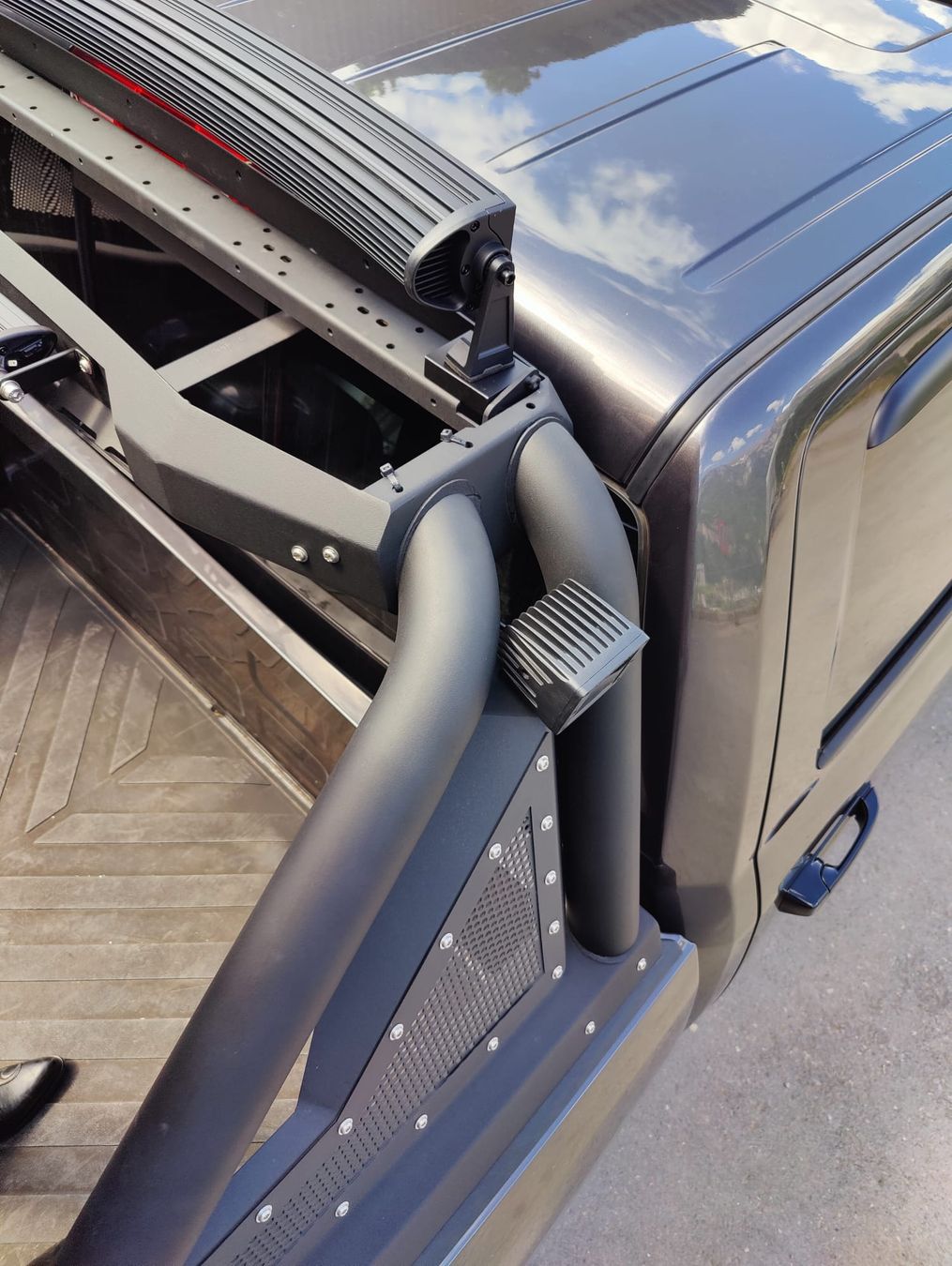 Dodge Accessori per altri veicoli: Dodge Ram Überrollbügel LED-Bar – Usato da Surava venduto da ben_nwz6 4