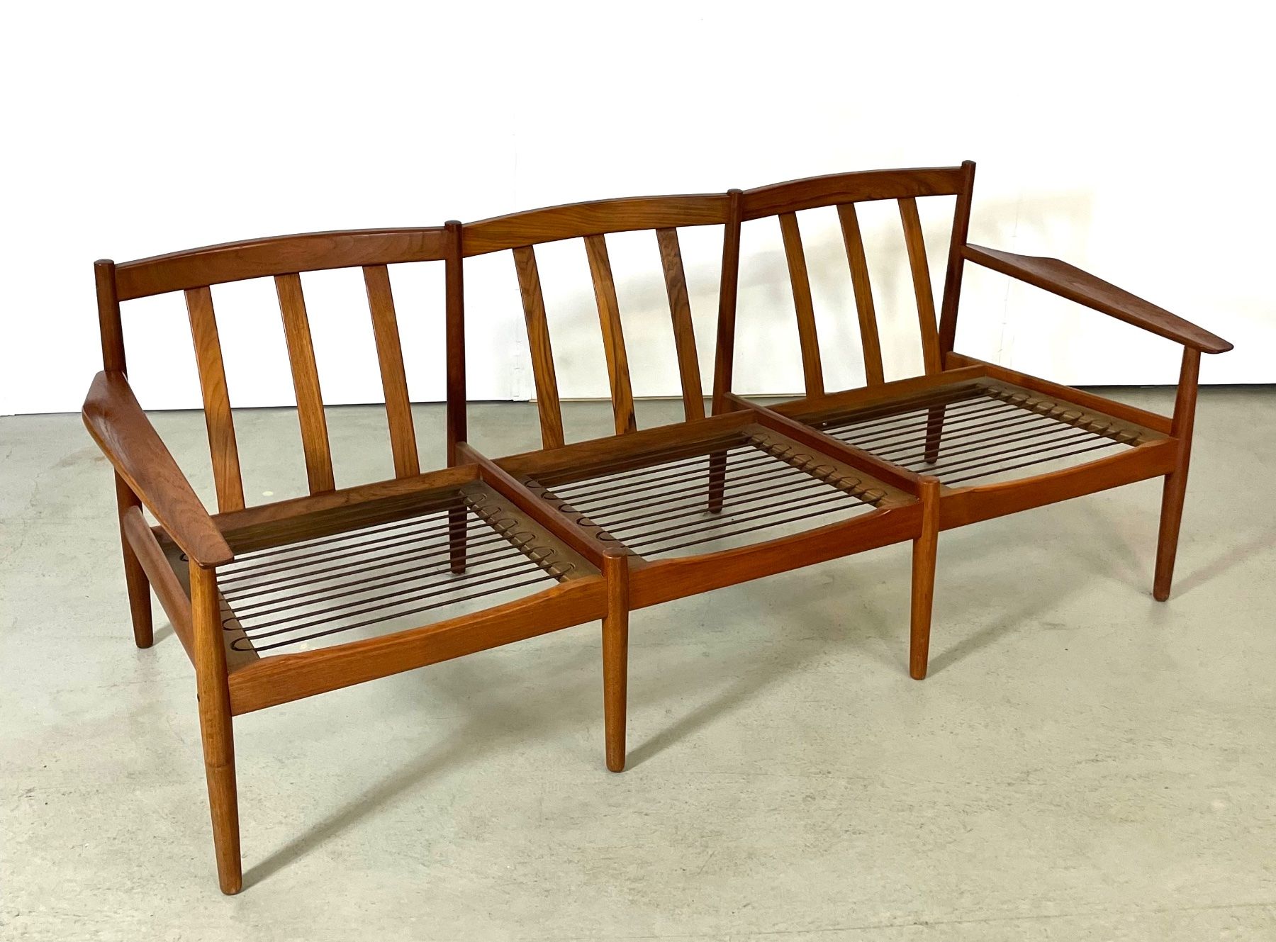 Divani: MidCentury Teak Sofa Arne Vodder 60er Dänisch – Usato da Basel venduto da MidMod20C 1