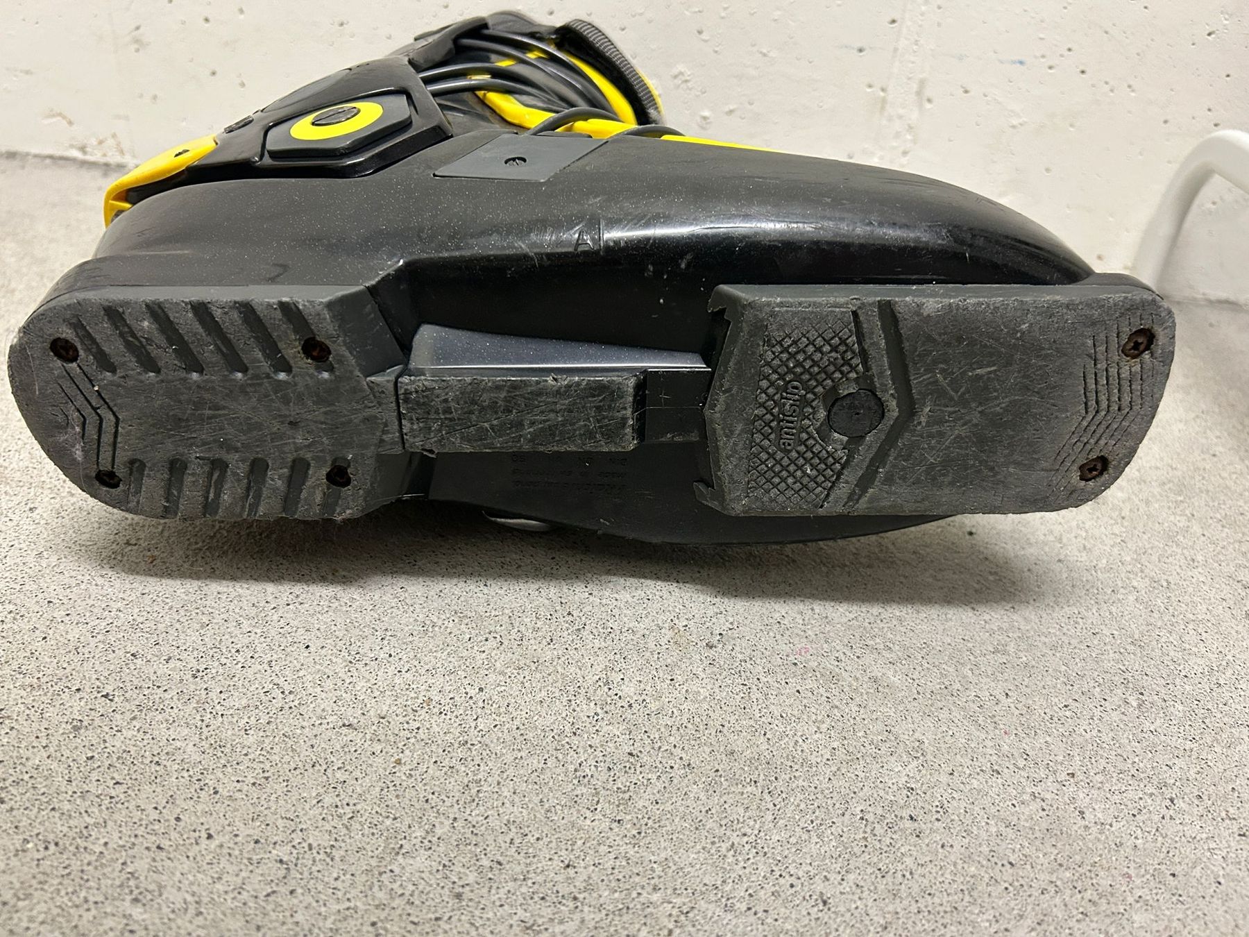 Sci: Abfahrtsski Stiefel Alpin Ski Größe 44 – Usato da Ostermundigen venduto da jas_kb7s 4