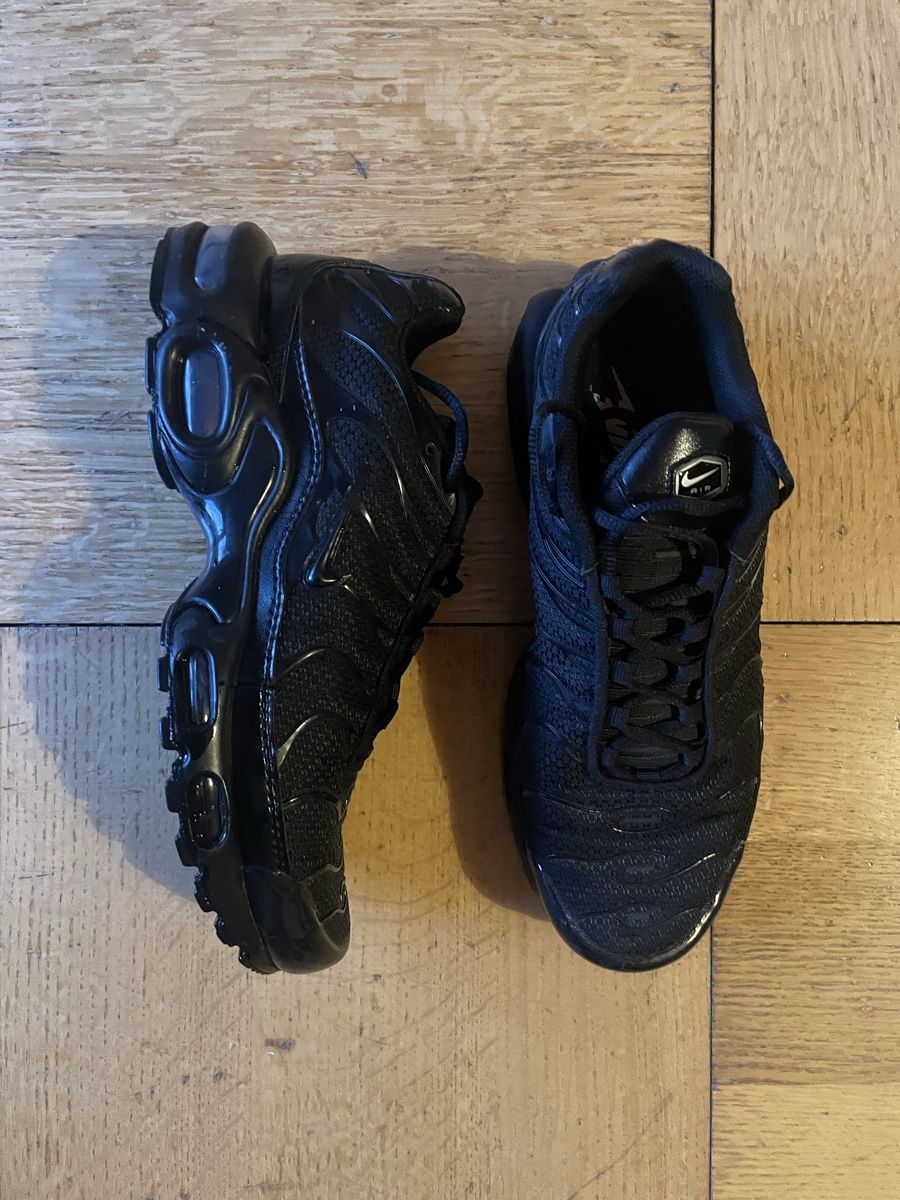 Herrenschuhe: NikeAir Max Tn Plus Triple Black – Neu (gemäss Beschreibung) aus Luzern von jokelulu 1