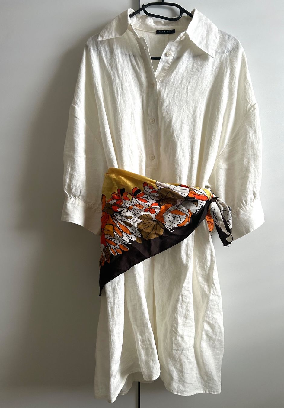 Sisley Kleider: Robe tunique 100% lin Sisley, comme neuve taille S – Gebraucht aus Courroux von Yermakova