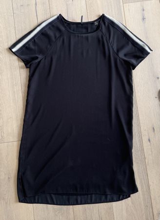Maison Scotch Kleid schwarz mit Streifen Grösse M