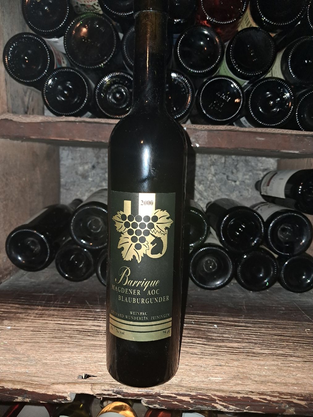 Vino: Barrique Magdener AOC Blauburgunder 2000 – Nuovo e nell'imballaggio originale da Le locle venduto da juliensaran 1