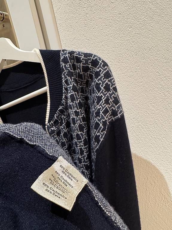 Hermès Pulls & Sweat-shirts: Hermes Cashmere/Silk Sweater - Size L – D'occasion à Schübelbach par Rahnmont 2