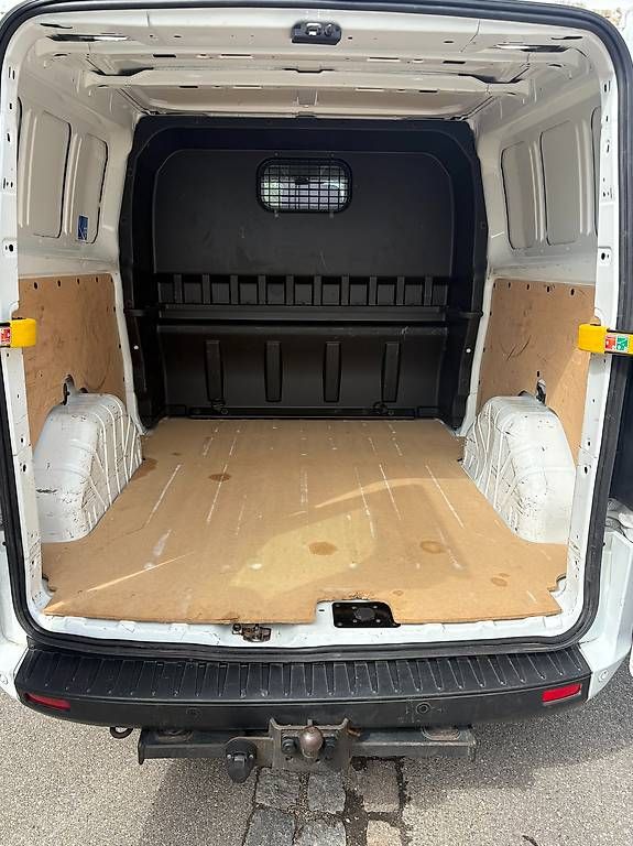 Nutzfahrzeuge: Transit Custom L2H1 170 PS – Gebraucht aus Wangen b. Olten von Hba2 1