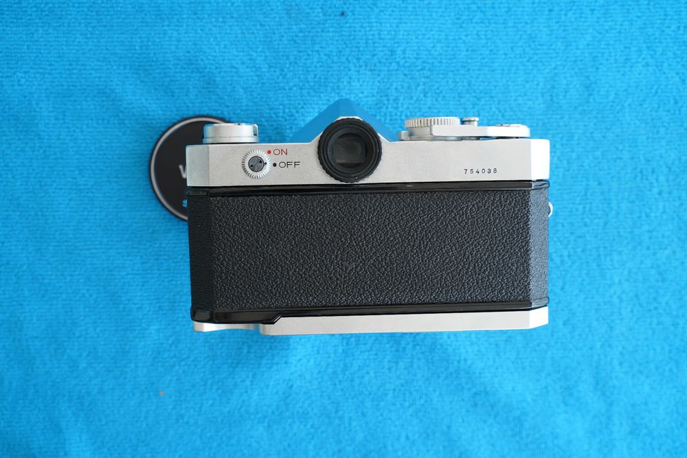Konica Appareil photo: Konica Autoreflex T - Vivitar 35mm f:2.8 – Défectueux à Dagmersellen par sim_zqh8 9