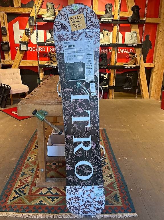 Board: NITRO MYSTIQUE 23 SNOWBOARD – Usato da Grindelwald venduto da Backdoor_Shop 1