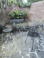 Romantischer Gartentisch mit Glasplatte und 4 Stühlen