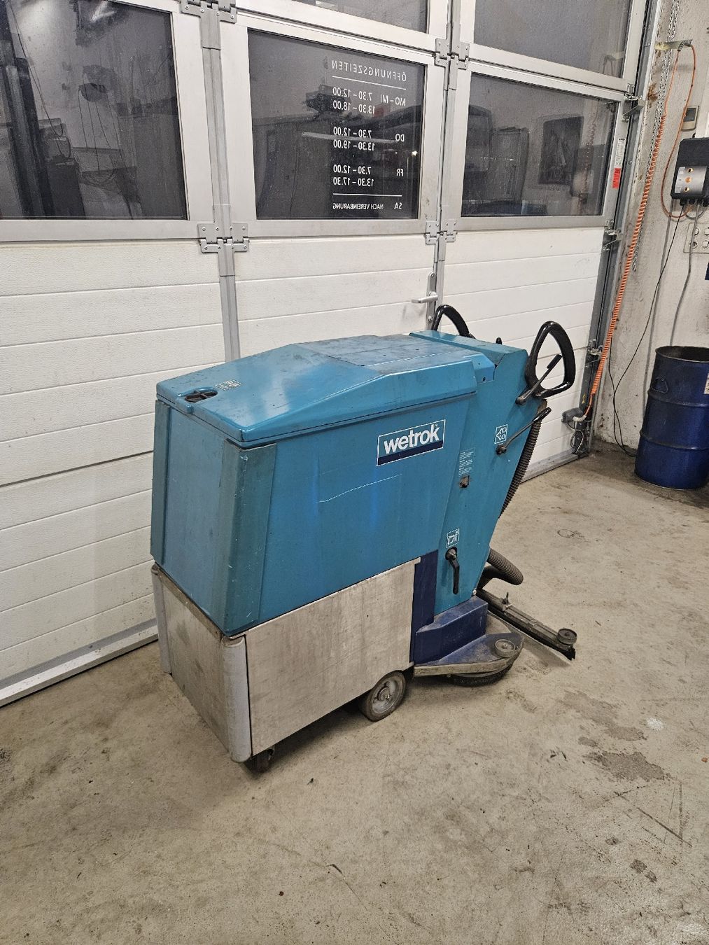 Wetrok Alle Maschinen: WETROK Duomatic 650 BSM mit Ladegerät – Gebraucht aus Bichwil von Valkron_8 1