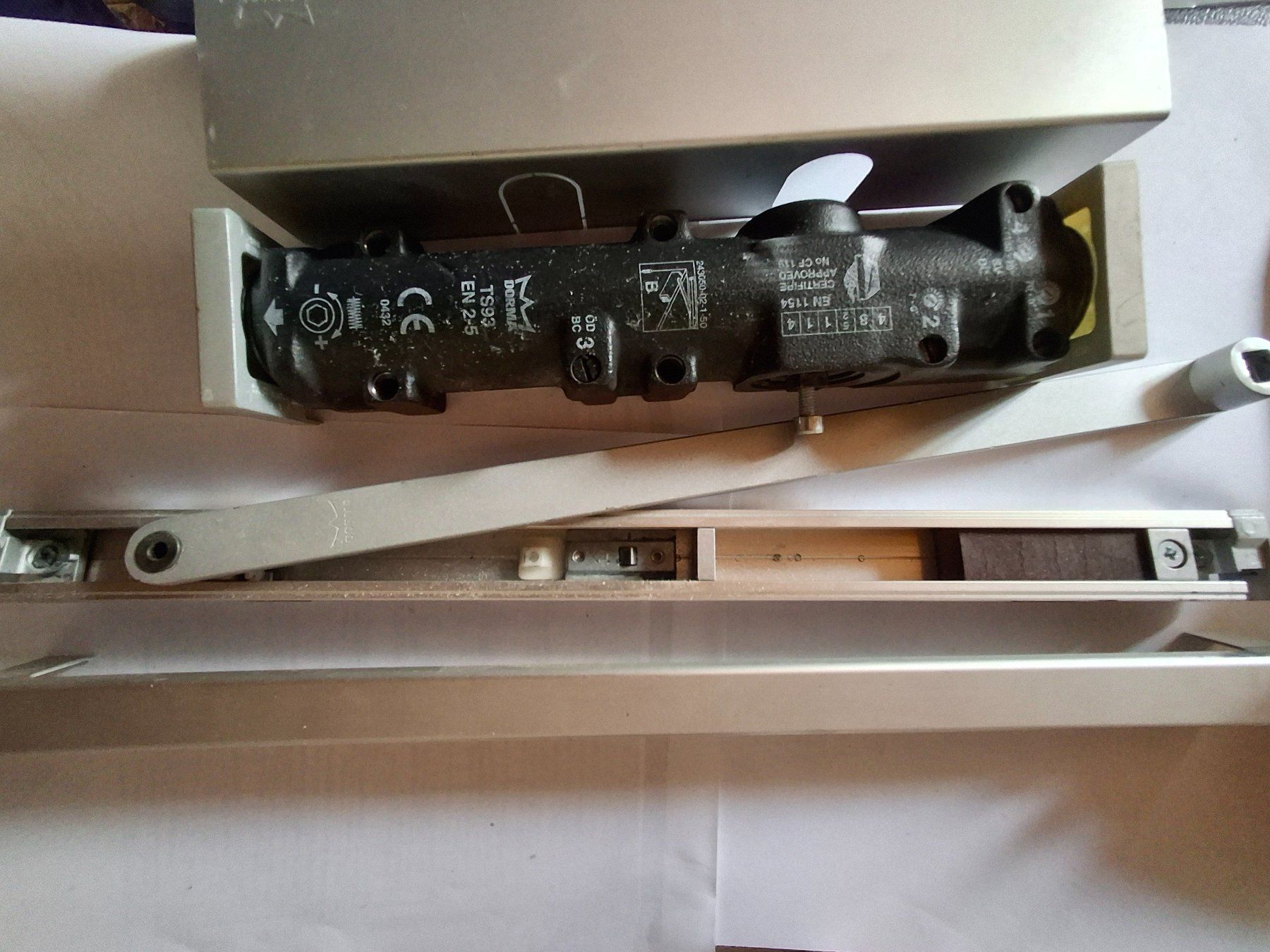 Dormakaba Eisenwaren: Türschliesser Dorma TS 93 – Gebraucht aus Rothenfluh von Gastoni 2