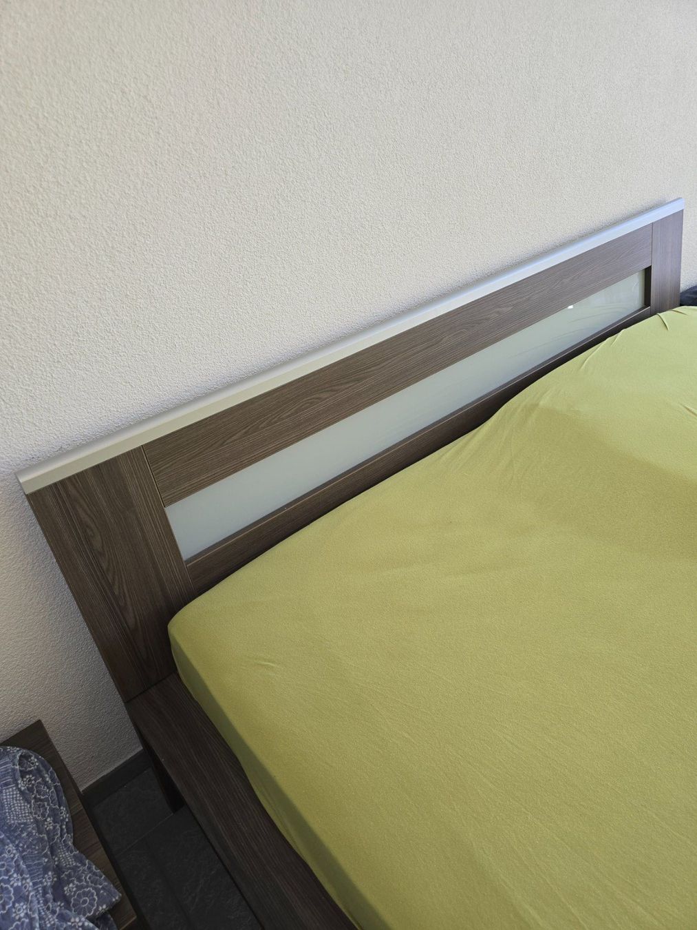 Betten: Schönes, einwandfreies Bett – Gebraucht aus Strengelbach von Mosers