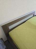 Schönes, einwandfreies Bett