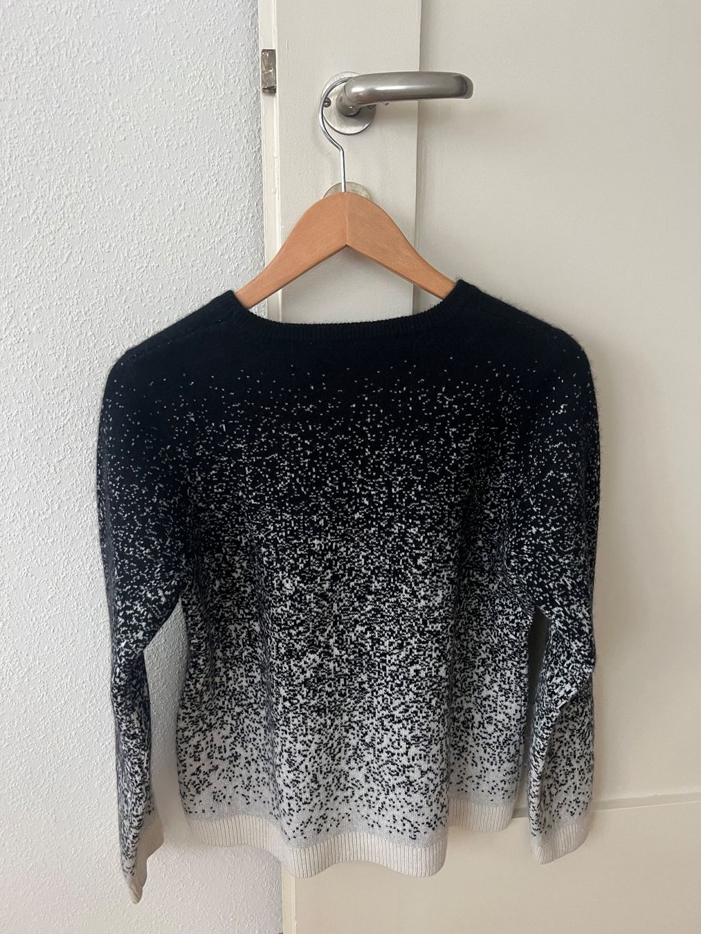 Pullover & Sweatshirts: Pullover Damen Grösse S – Neu (gemäss Beschreibung) aus Basel von abo_7yys 1