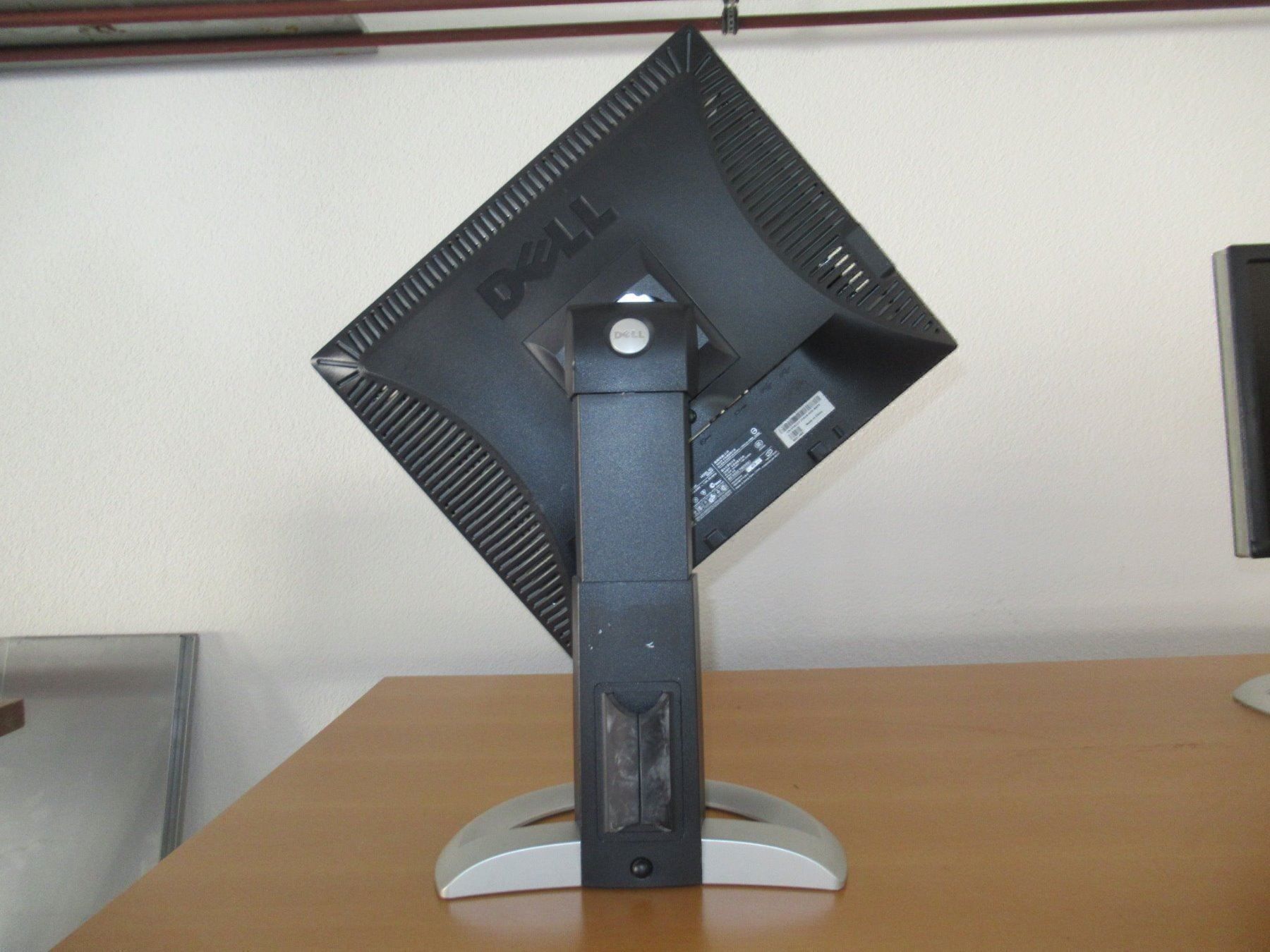 Dell PC: Neuwertiger Dell Bildschirm – Usato da Ebmatingen venduto da top-zuerich 3