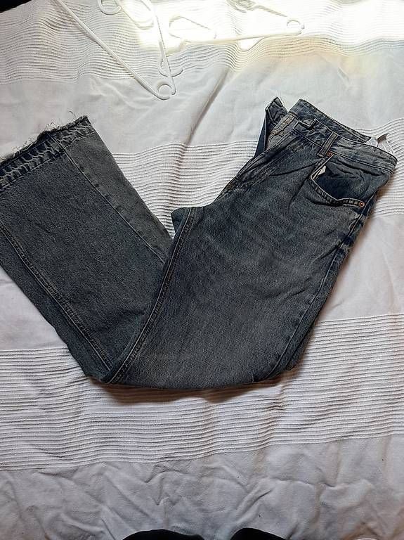 Jeans: Zara Flared Jeans  – Usato da Geuensee venduto da mar_ld75