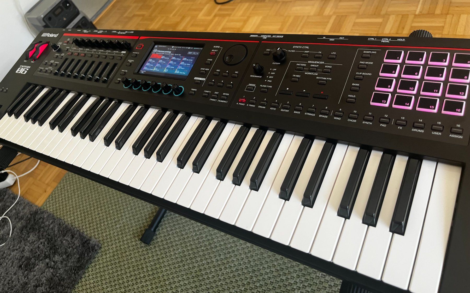 Roland Strumenti musicali: Roland Fantom 06 – Usato da Zürich venduto da rav_ww6g 1