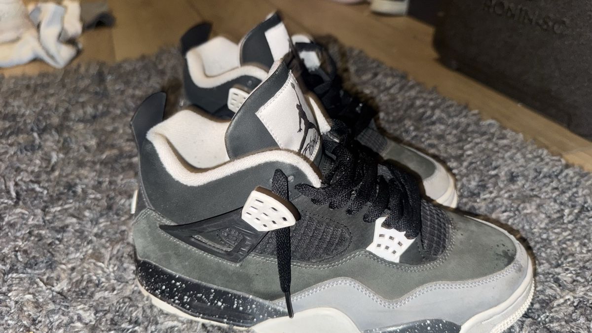 Jordan Scarpe da uomo: Jordan 4 42.5 – Usato da Wengen venduto da Kienzler240509 2