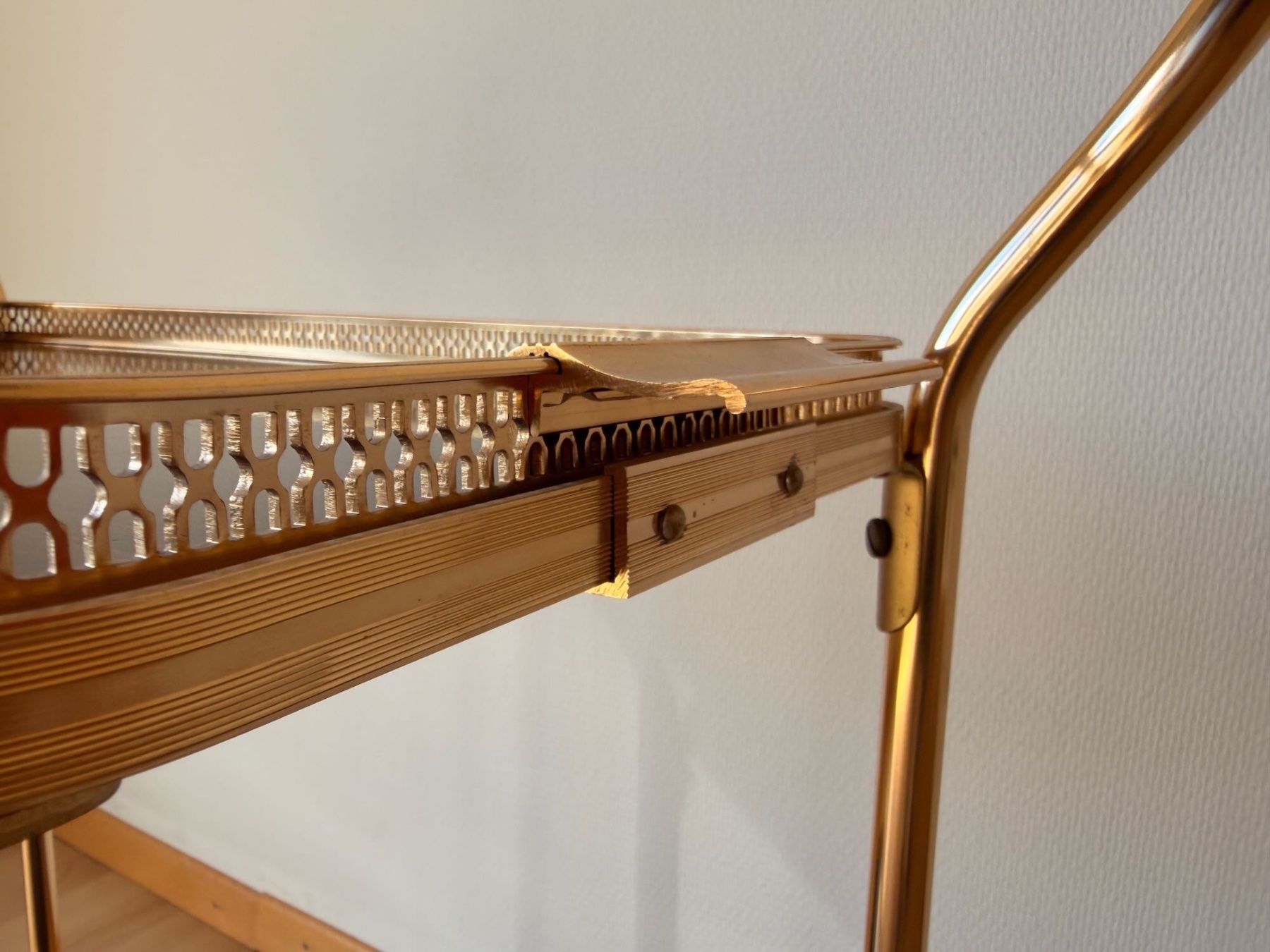 Carrelli di servizio: 🟢   Servierwagen - Messing – Usato da Zürich venduto da trashtussi 6