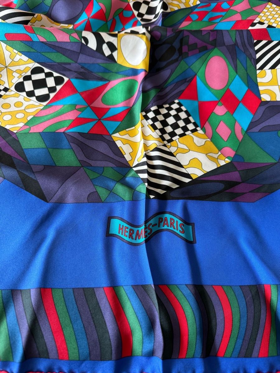 Hermès Foulards, Tücher & Schals: Hermès Scarf Carré 90 – Neu (gemäss Beschreibung) aus Zürich von Folgado 2