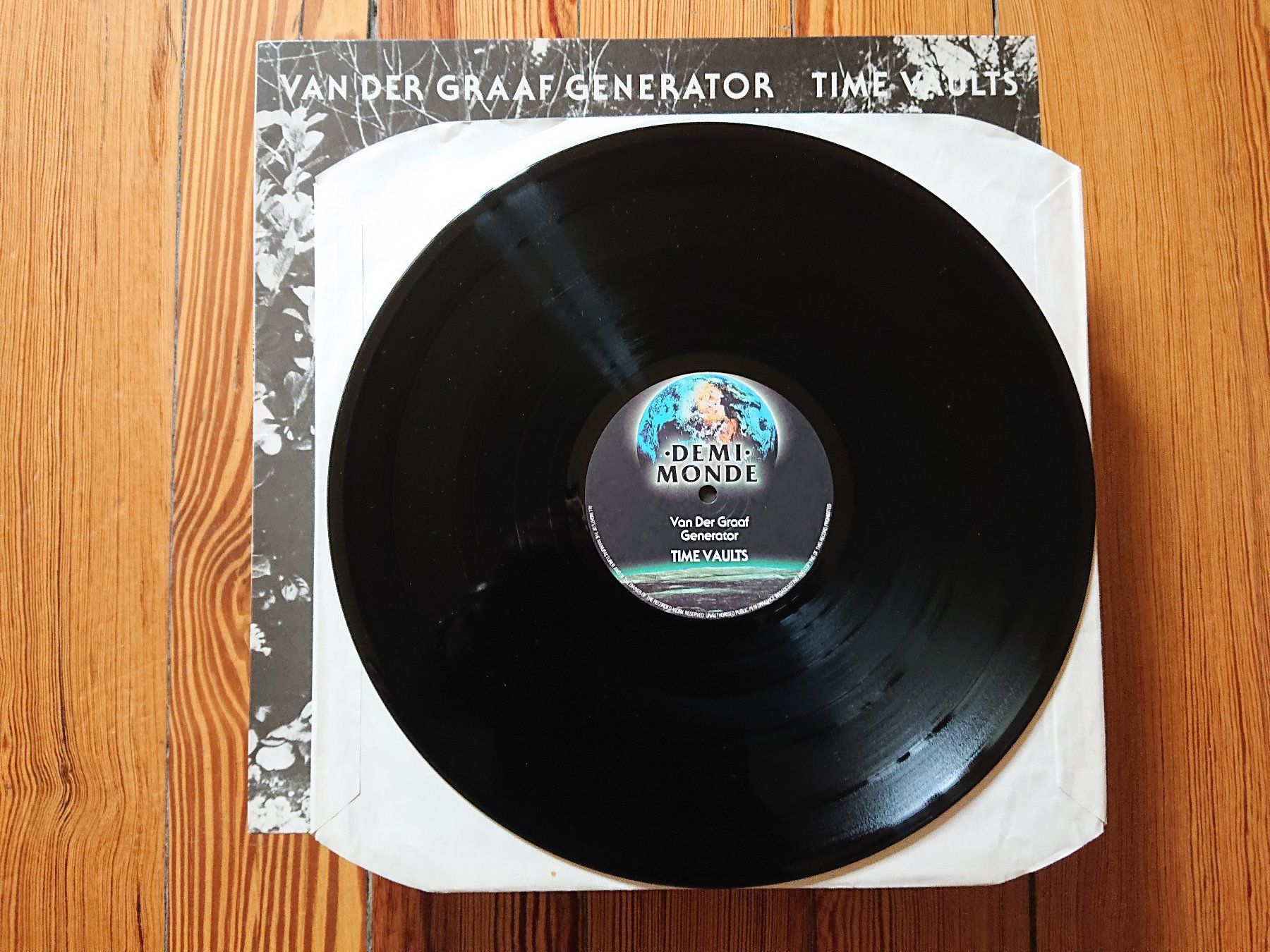 Dischi in vinile: VAN DER GRAAF GENERATOR - Time Vaults (LP, 1985) – Usato da Genève venduto da othhei 3