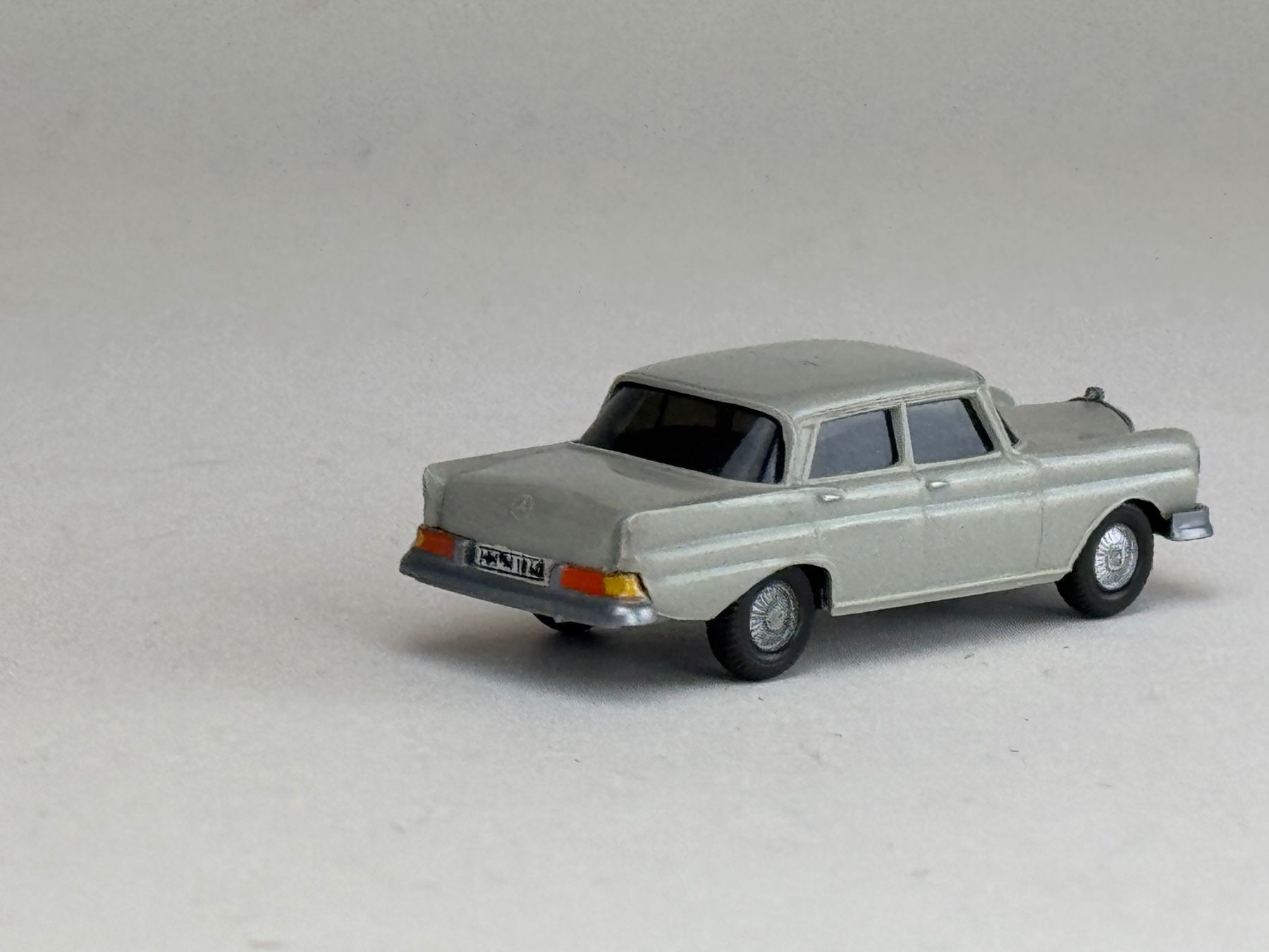 Wiking Modellini d'auto: Mercedes Heckflosse hellgelbgrau – Usato da Elm venduto da Wikmtz 1
