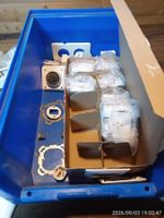 2 Kisten mit Schalter, Stecker, Abdeckungen, neu d gebracht