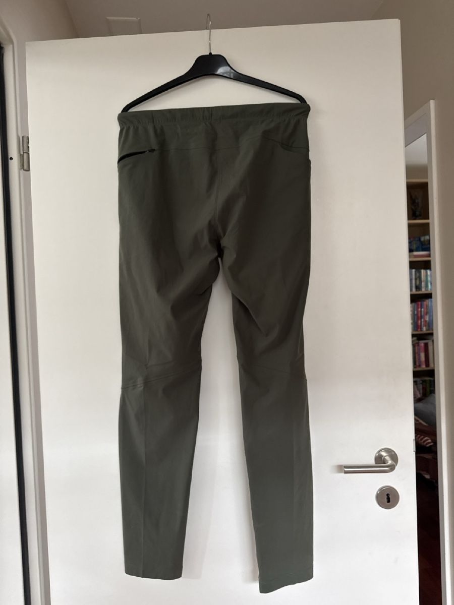 Arcteryx Pantaloni: Arcteryx GoretexTrousers – Nuovo (secondo la descrizione) da Wädenswil venduto da gdcb 1