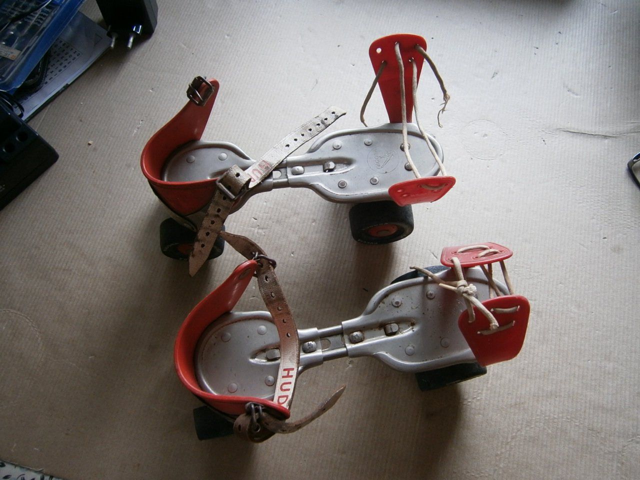 Pattini in linea & Pattini a rotelle: alte Rollschuhe Hudora . ca 1970 – Usato da Pratteln venduto da 66werni